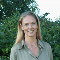 Picture of Agrolab Consulting CEO, Sandra Schmidt Jørgensen, reach out to hear more about our digital label services.